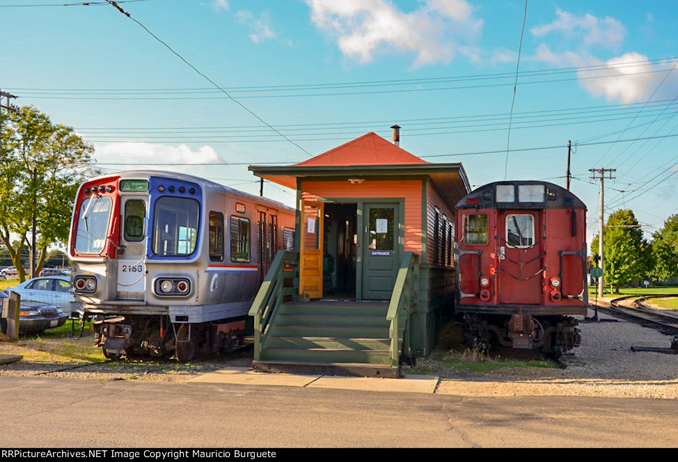 Chicago Transit Authority Rapid Transit Car & NY City Transit Authority Subway car